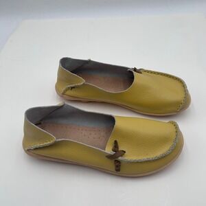 Yellow Leather Slip On Moccasin Loafer Shoes EU Size 41 US Youth Size 10-10.5